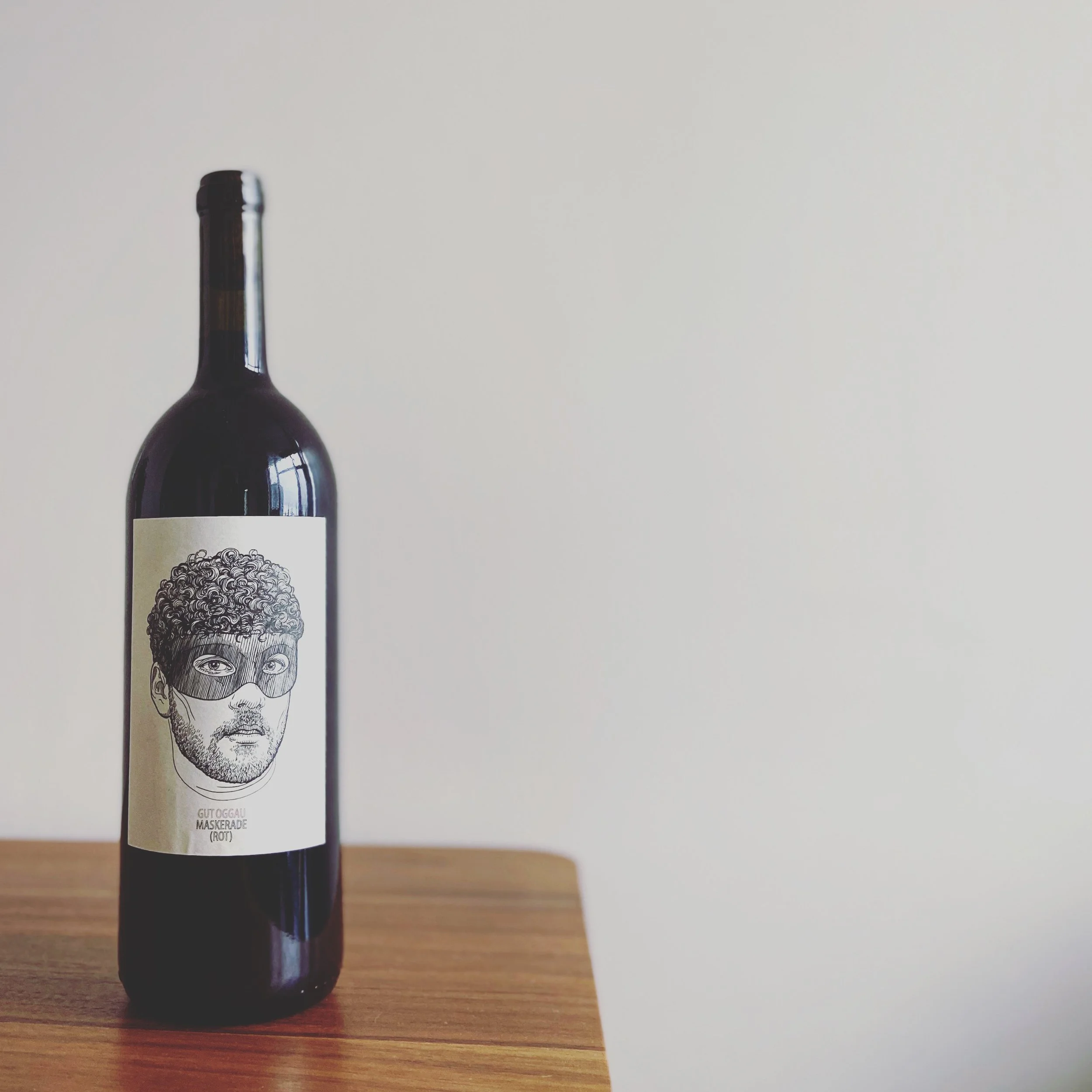 ＊Berthold Rot 2020 / Gut Oggau 2019 Gut Oggau Bertholdi Rot Burgenland, Austria – Leon & Son Wine